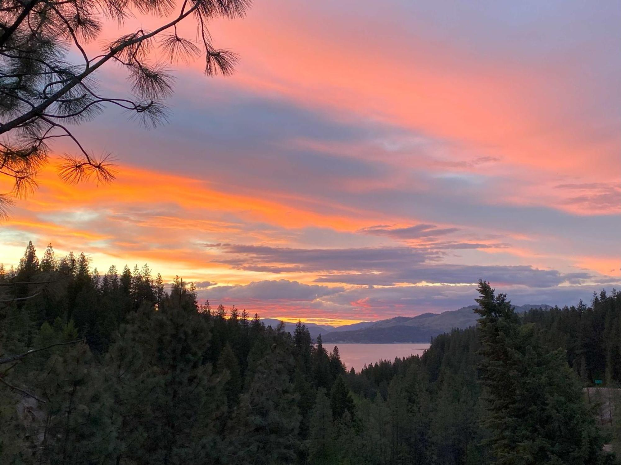 Columbia Point Resort Kettle Falls 外观 照片